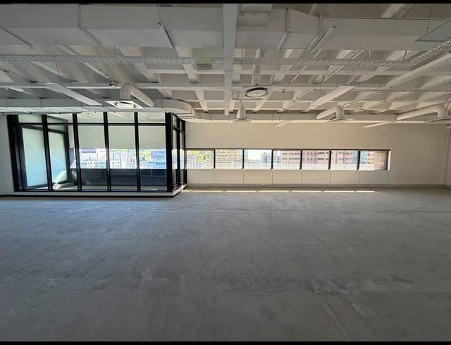 956M² BUILDING TO LET IN CAPE TOWN CITY CENTRE